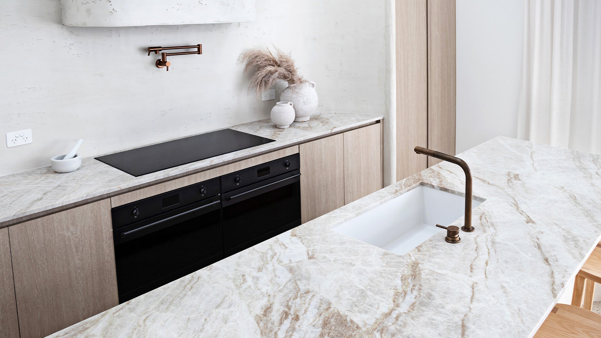 Choosing Farmhouse-Inspired Fixtures for Kitchens and Bathrooms – Cook ...